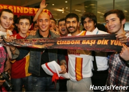 VE AMRABAT STANBULDA GALATASARAY TARAFTARI MDDEN HEYECANLANDI